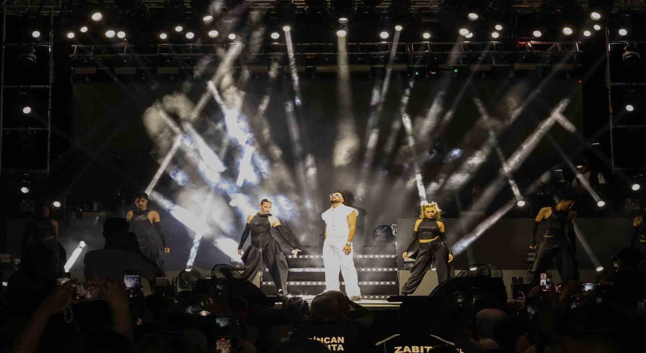 Sincan Parkta Sefo rüzgarı: Sincanda yaz festivali başladı