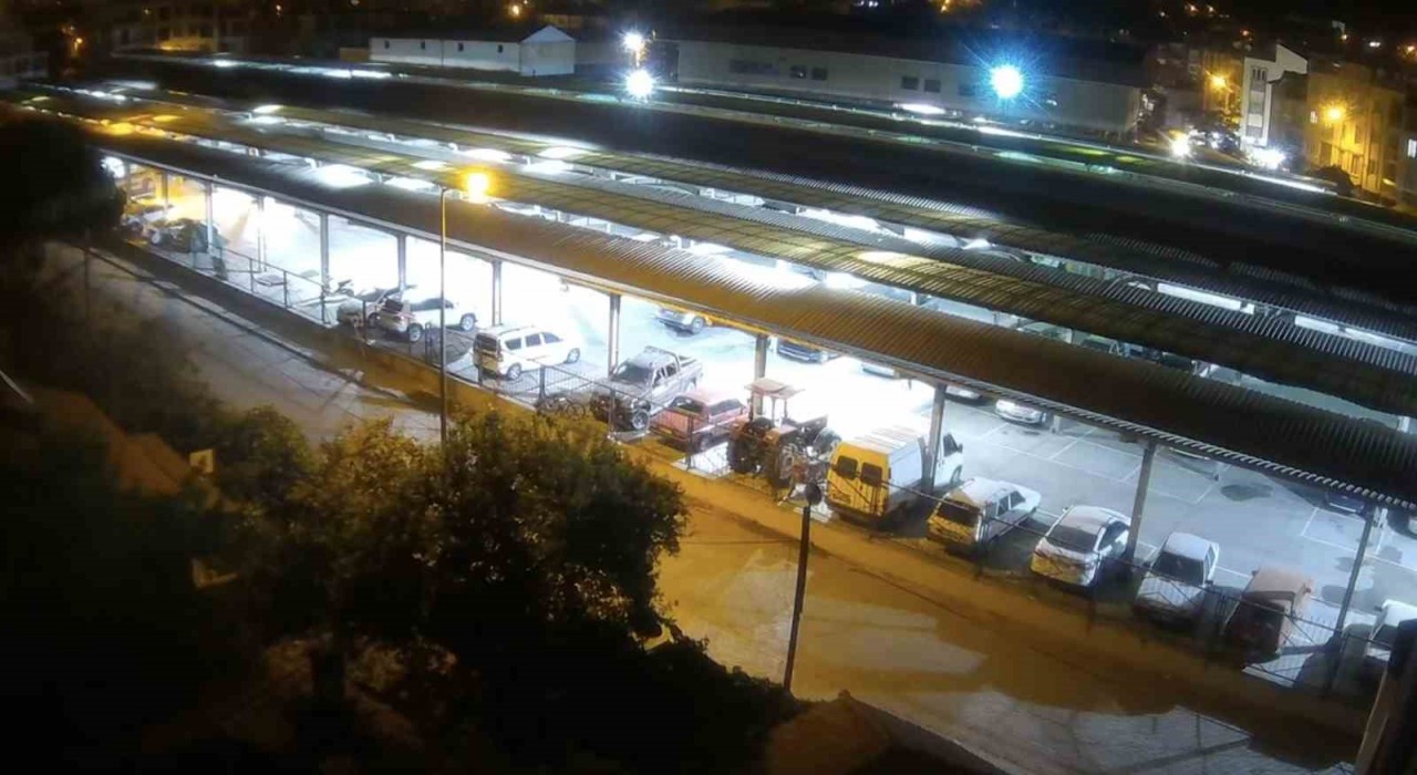 Balıkesir Sındırgı’da 4.8’lik deprem korkuttu