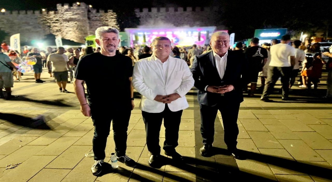 Sinopta renkli festival