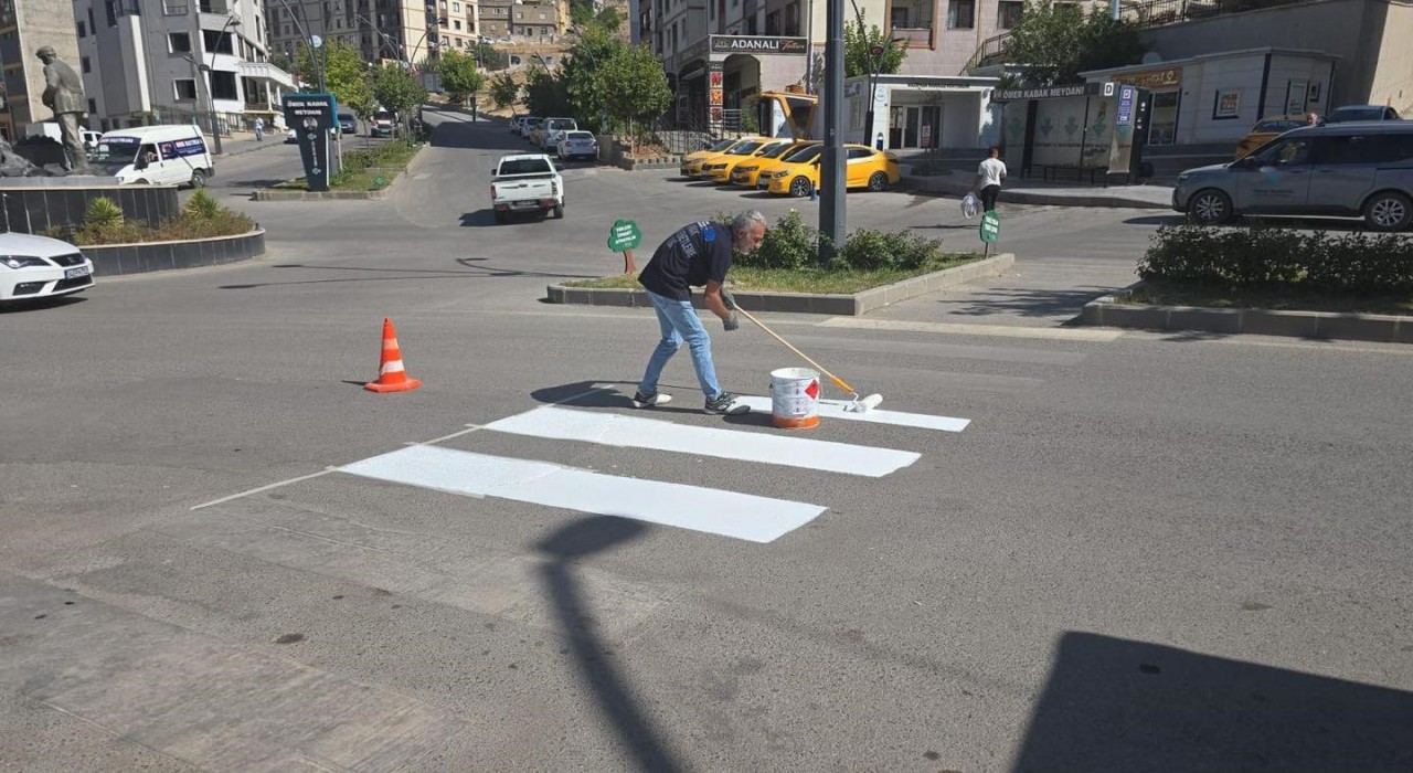 Şırnakta yaya geçitleri yenileniyor