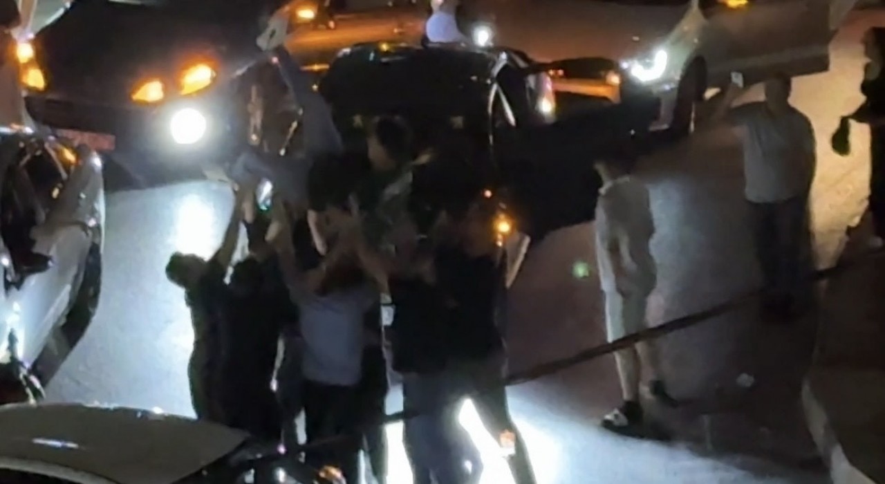 Şişlide asker konvoyu trafiği felç etti, o anlar kamerada