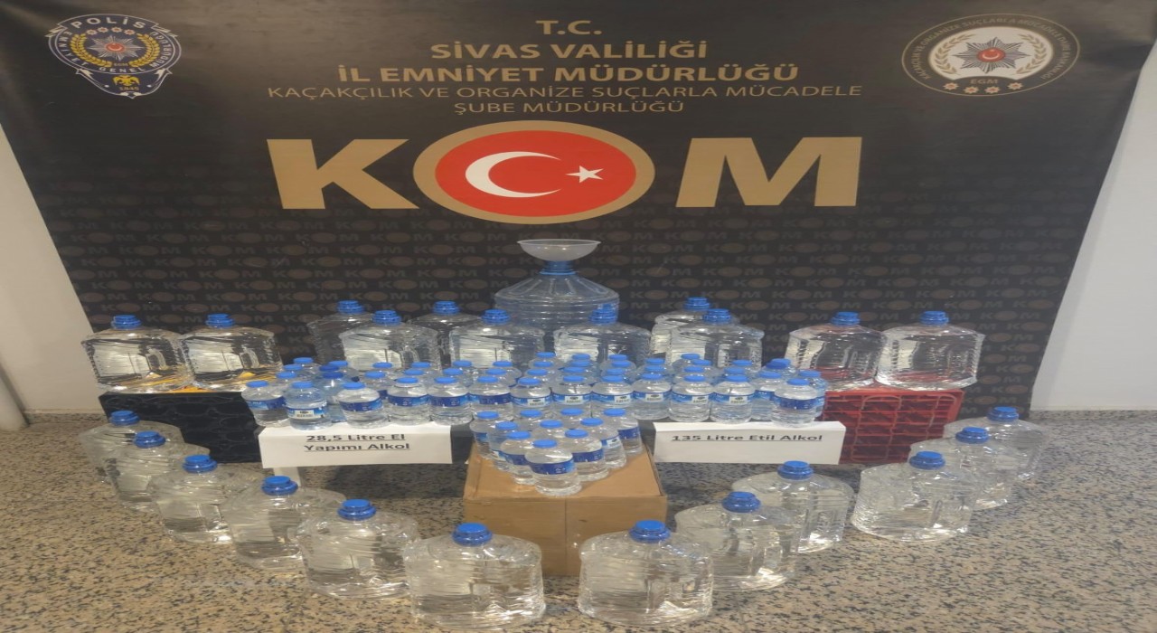 Sivasta el yapımı alkol operasyonu: 125 litre etil alkol ele geçirildi