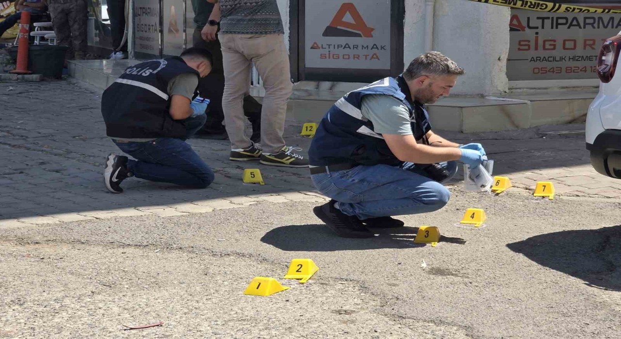 Siverekte Jandarma aracına silahlı saldırı anının güvenlik kamerası ortaya çıktı