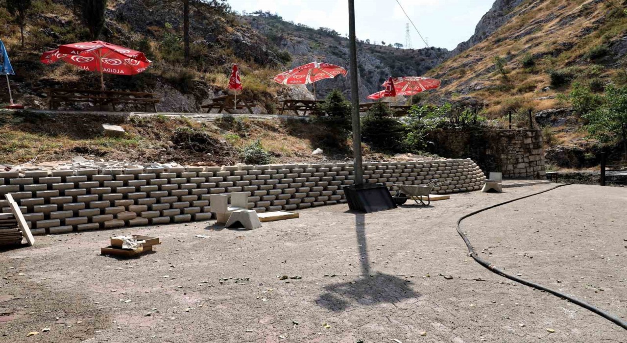 Söğütte Yukarı Dere Mesire Alanı yenileniyor