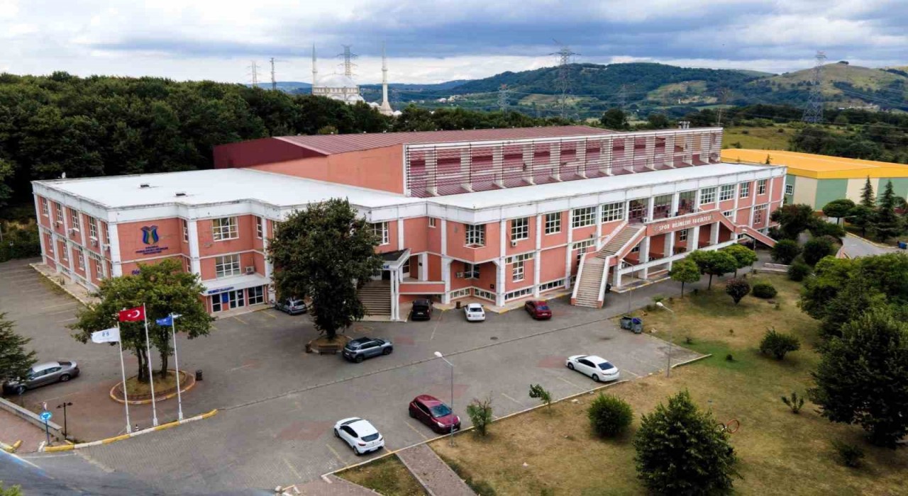 SUBÜnün Tennis4All projesine Avrupa Birliği desteği