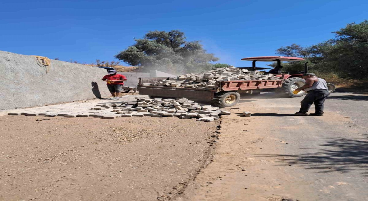 Sultanhisarda yol genişletme çalışmaları sürüyor
