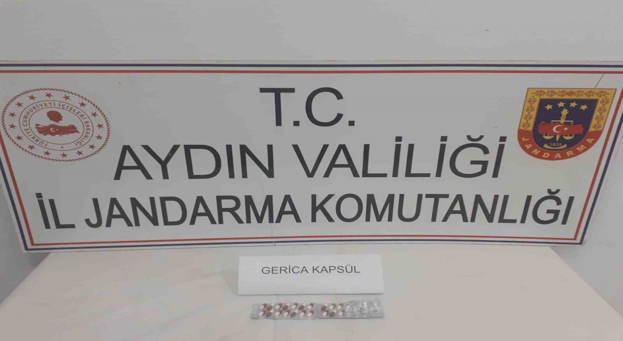 Şüpheli araçtan uyuşturucu çıktı