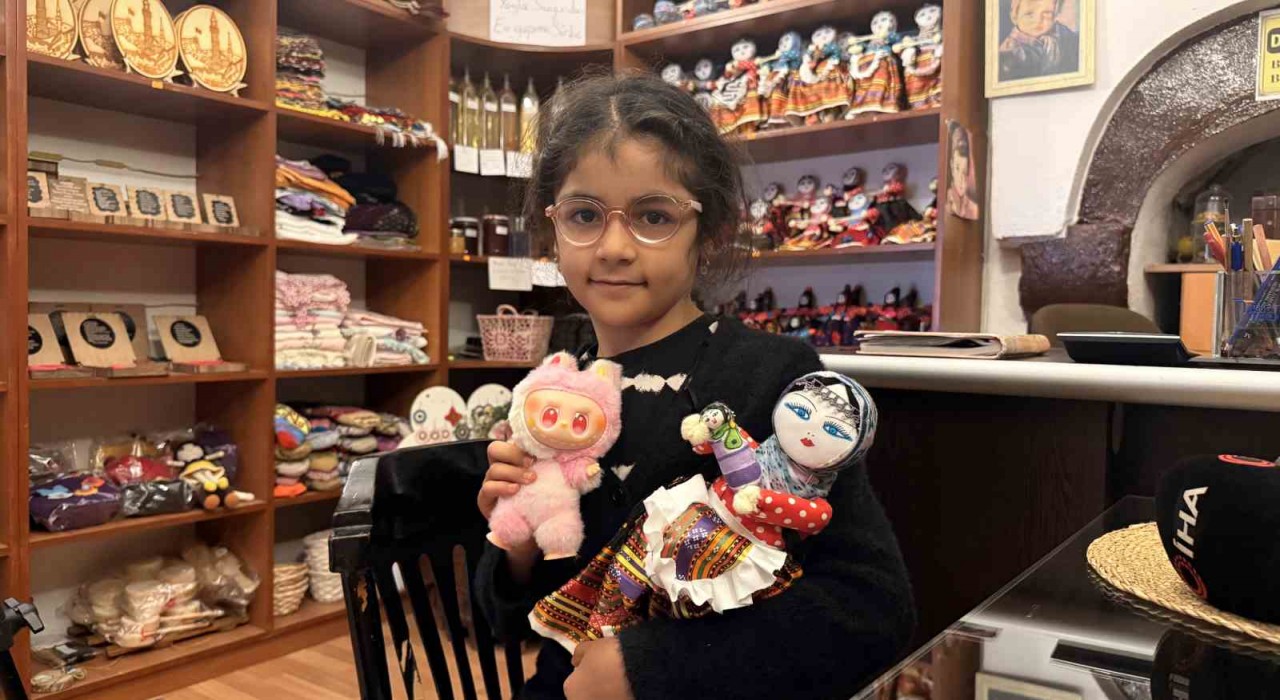 Sürpriz oyuncaklar çocukları kumara yönlendiriyor