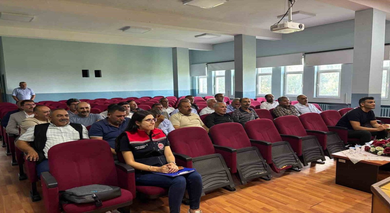 Susuzda Mera Kanunu ve Köy Kanunu bilgilendirme toplantısı yapıldı