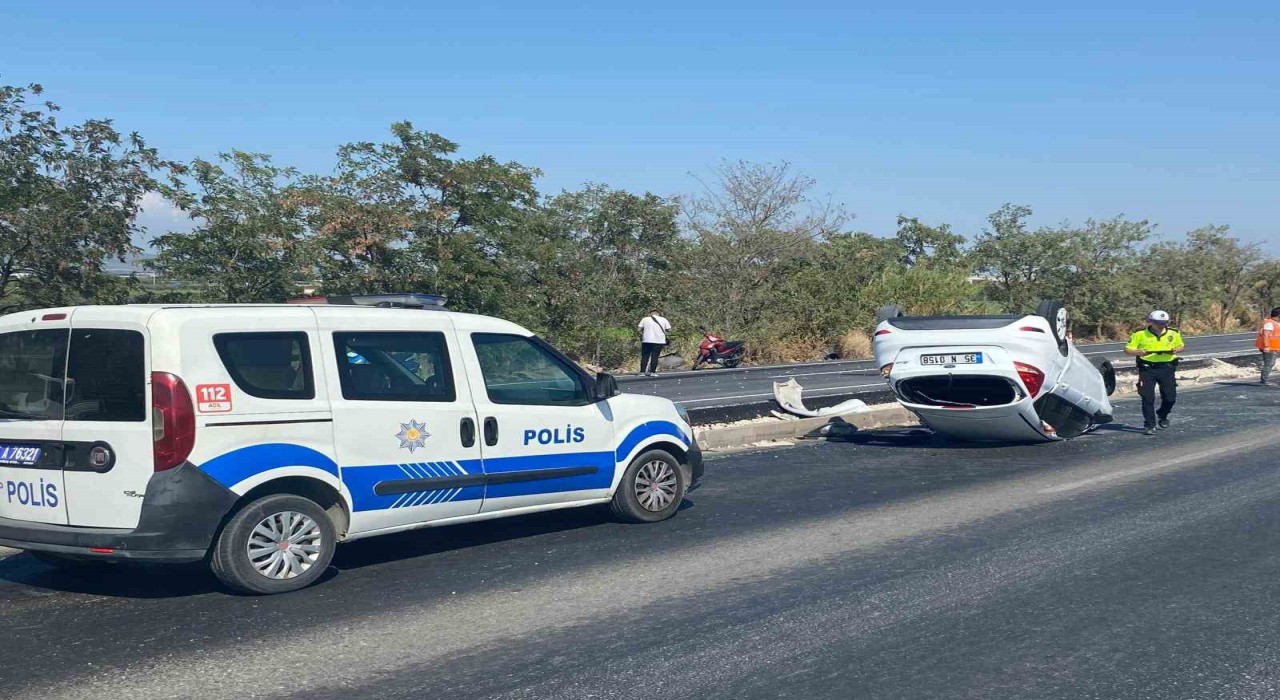 Takla atan araç sürücüsü yaralandı