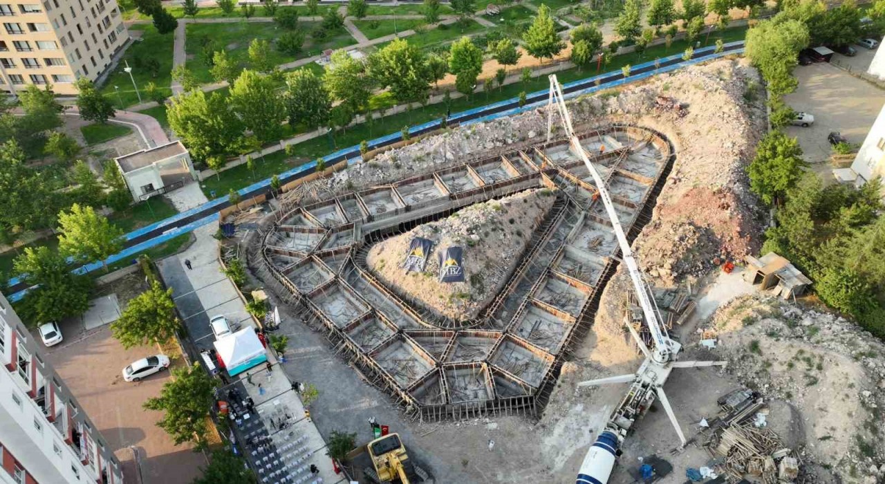 Talasta Alzheimer Gündüz Bakımevinin temeli atıldı