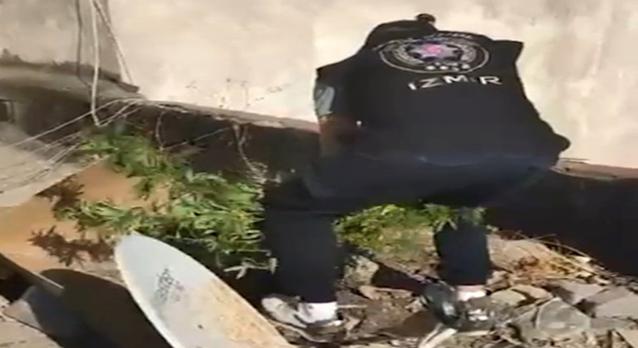 Tarihi Kemeraltı Çarşısında uyuşturucu operasyonu: 3 gözaltı