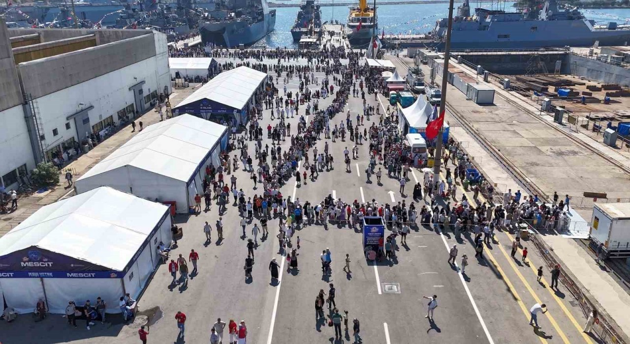 TCG Anadolu, TEKNOFESTin ilgi odağı oldu