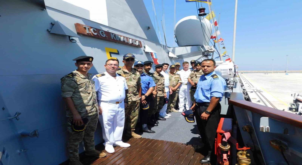 TCG Kınalıadadan Bingaziye liman ziyareti