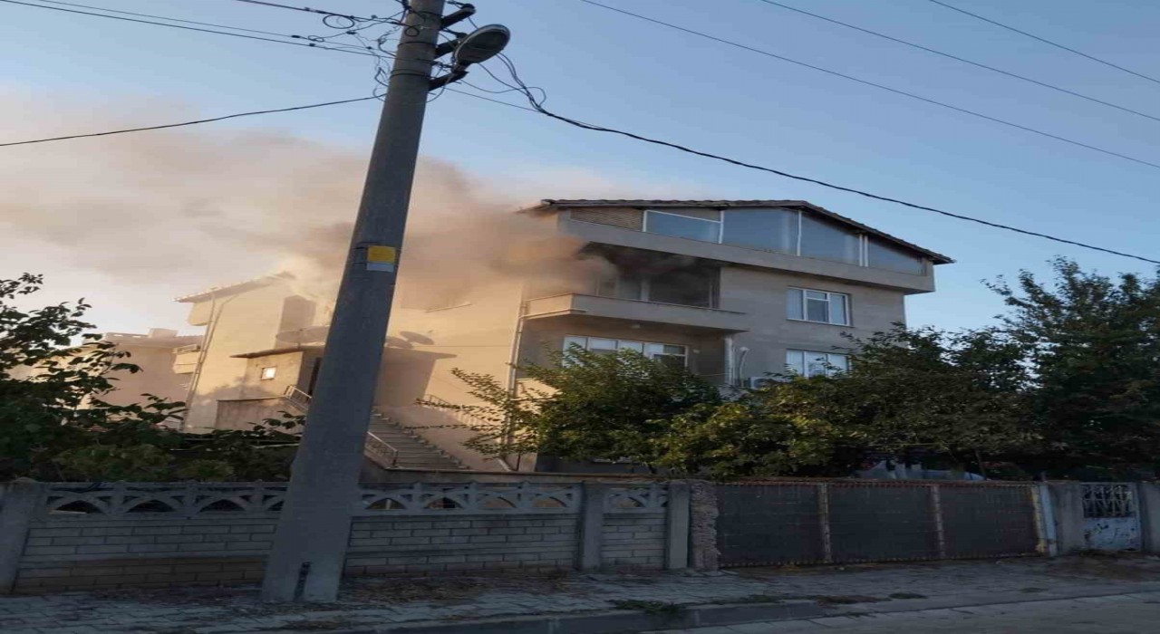 Tekirdağda apartman dairesinde yangın