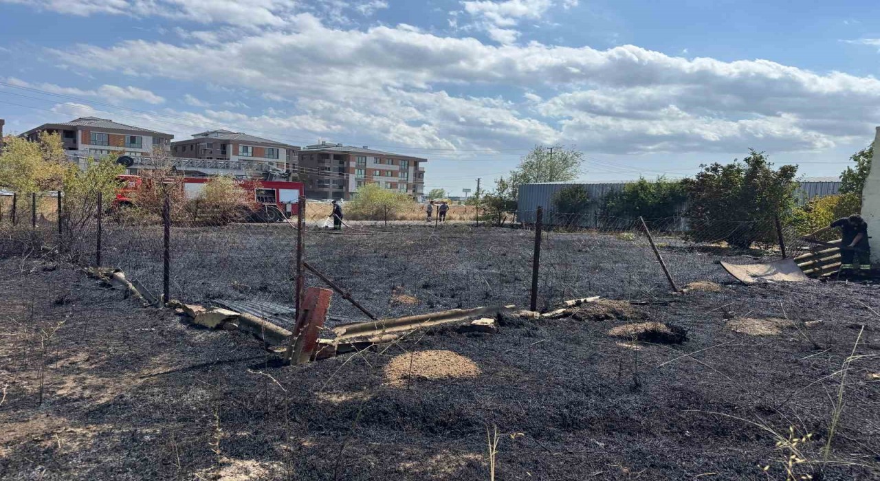 Tekirdağda çocuklar yangın çıkarıp kaçtı