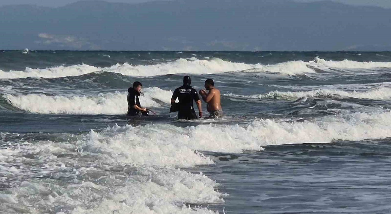 Tekirdağda yasağa uyulmayan denizde can pazarı yaşandı: 2 kişi kurtarıldı, 1 kişi kayıp