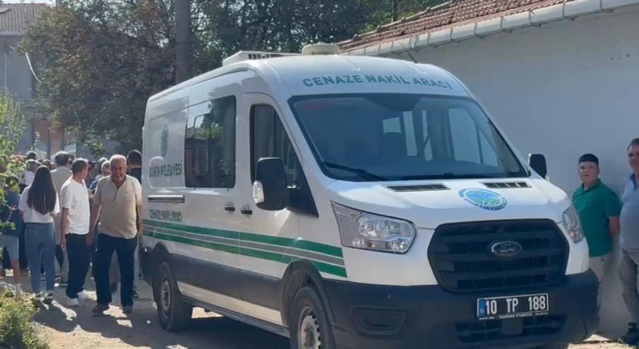 Teksüt fabrikası yangınında hayatını kaybeden Ahmet İzmirli toprağa verildi