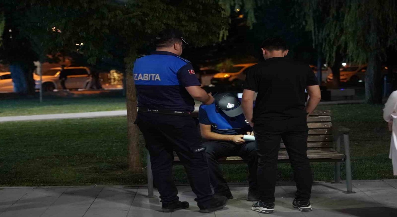 Temiz Şehir Düzce kampanyası gece denetimleri ile sürüyor