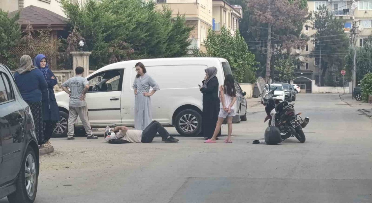 Ticari araca çarpan motosiklet sürücüsü yaralandı