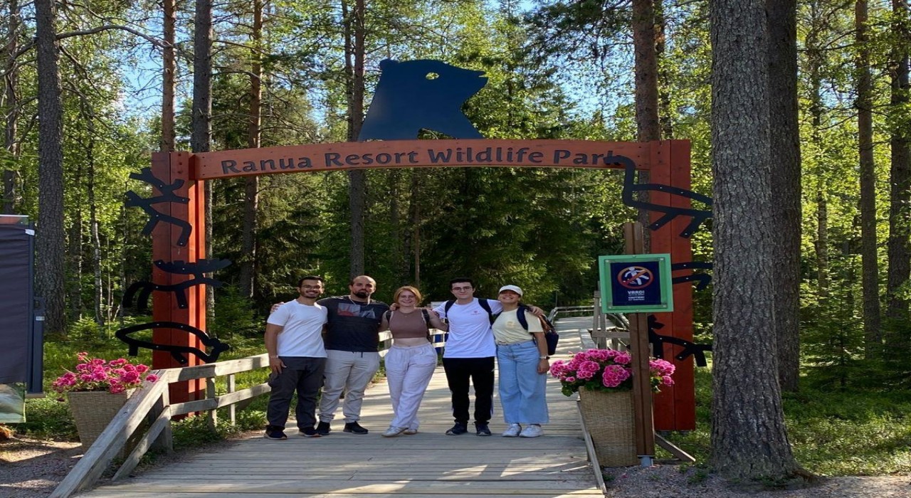 Tıp ve eczacılık öğrencileri yazı 21 ülkede staj yaparak geçirdi