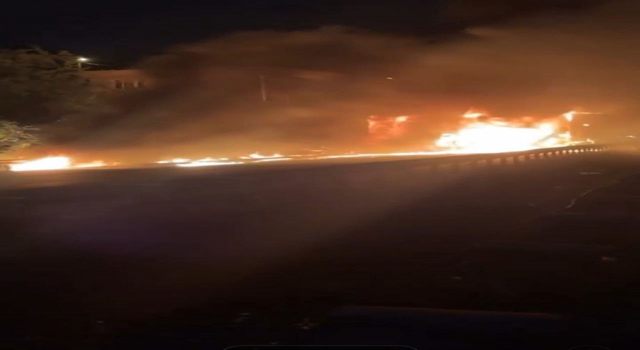 Tireboluda seyir halindeki tır alevlere teslim oldu