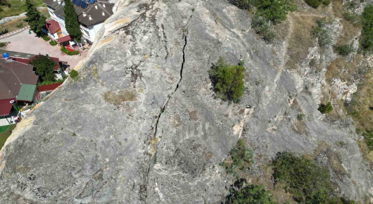 Tokatta 1939 Erzincan depreminin izleri halen gözleniyor