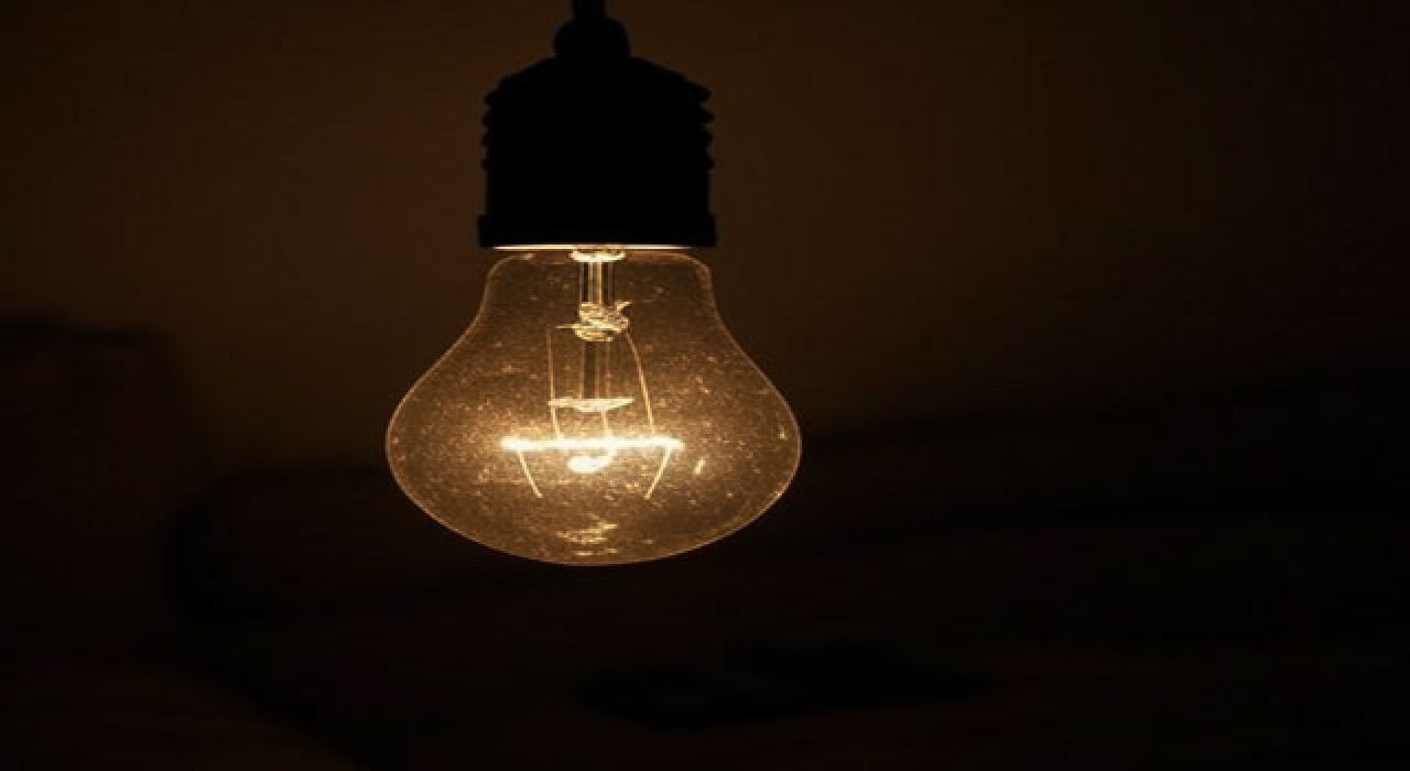 Deprem Konutlarında Elektrik Kesintileri Vatandaşı Çileden Çıkardı