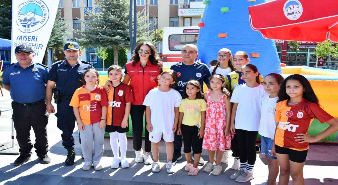 Tomarzada Bağımlılıkla Mücadele Yürüyüşü düzenlendi