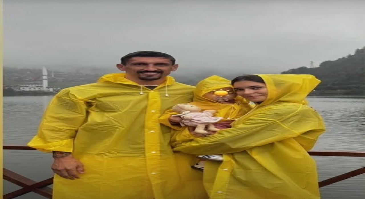 Trabzonsporun yıldız oyuncusu Savic, Uzungölü ziyaret etti