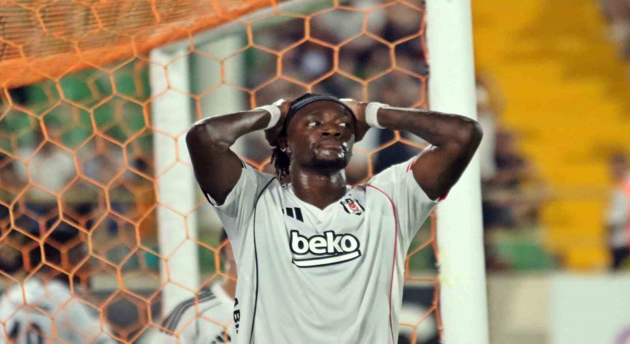 Trendyol Süper Lig: Corendon Alanyaspor: 2 - Beşiktaş 0 (Maç sonucu)