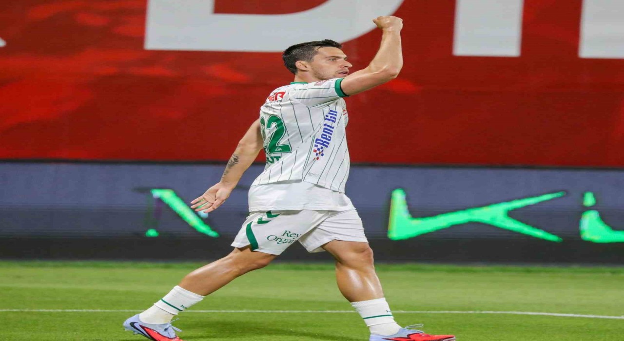 Trendyol Süper Lig: Eyüpspor: 1 - Konyaspor: 4 (Maç sonucu)