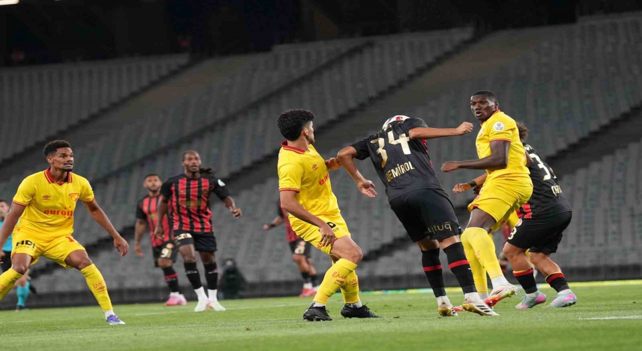 Trendyol Süper Lig: Fatih Karagümrük: 0 - Göztepe: 2 (Maç sonucu)