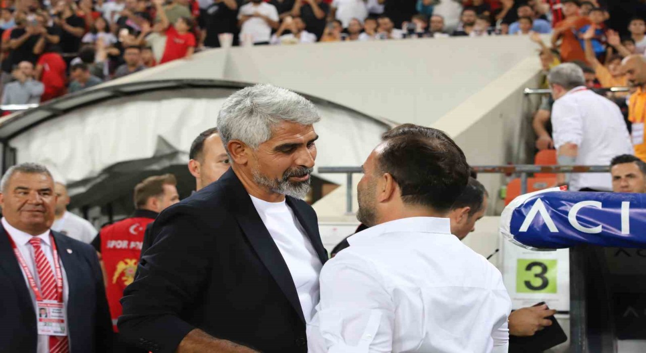 Trendyol Süper Lig: Gaziantep FK: 0 - Galatasaray: 1 (Maç devam ediyor)