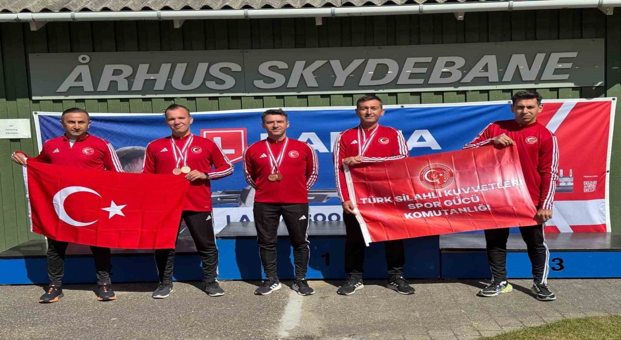 TSK Spor Gücü Erkek Tüfek Atış Takımından 300 metre Ateşli Silahlar Tüfek branşında Avrupa 3üncülüğü