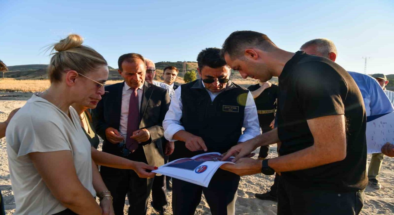 Tuncelide saatte 160 ton sıcak asfalt üretecek plentin altyapı çalışmaları başladı