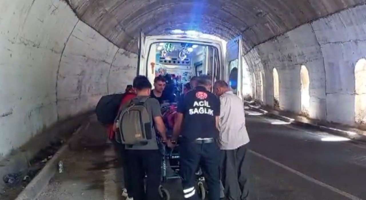 Tuncelide tünelde kaza: 1 yaralı