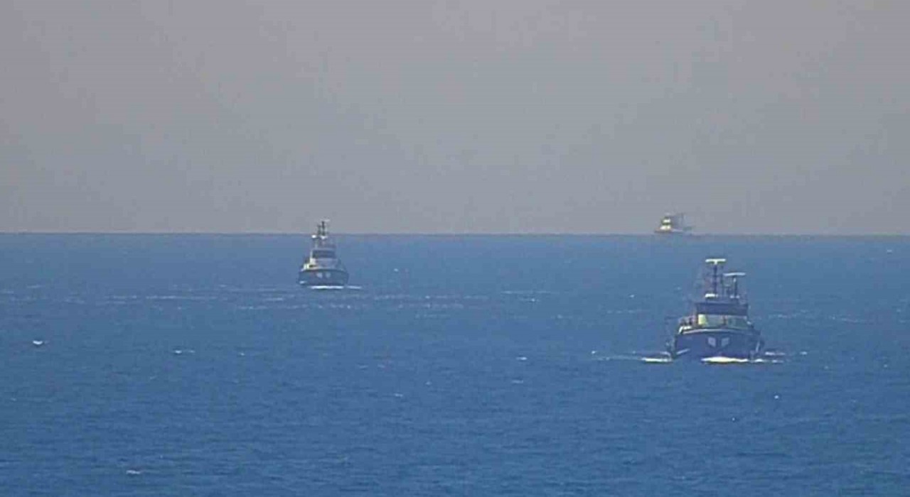 Türk balıkçı teknelerini taciz eden Yunanistana, anında müdahale