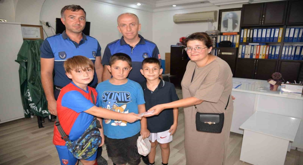 Türkelide örnek çocuklar: Buldukları 13 bin 400 lirayı teslim ettiler