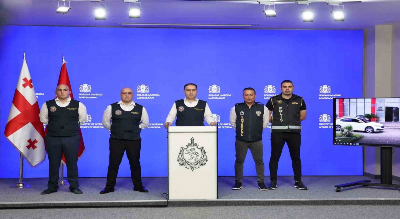 Türkiyenin kırmızı bültenle aradığı 12 kişi Gürcistanda gözaltına alındı