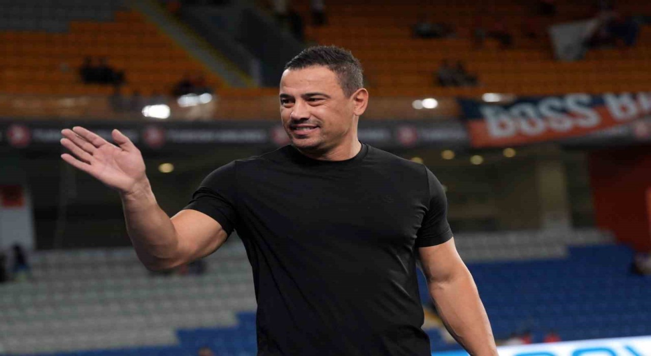 UEFA Konferans Ligi: Başakşehir: 0 - Universitatea Craiova: 0 (Maç devam ediyor)