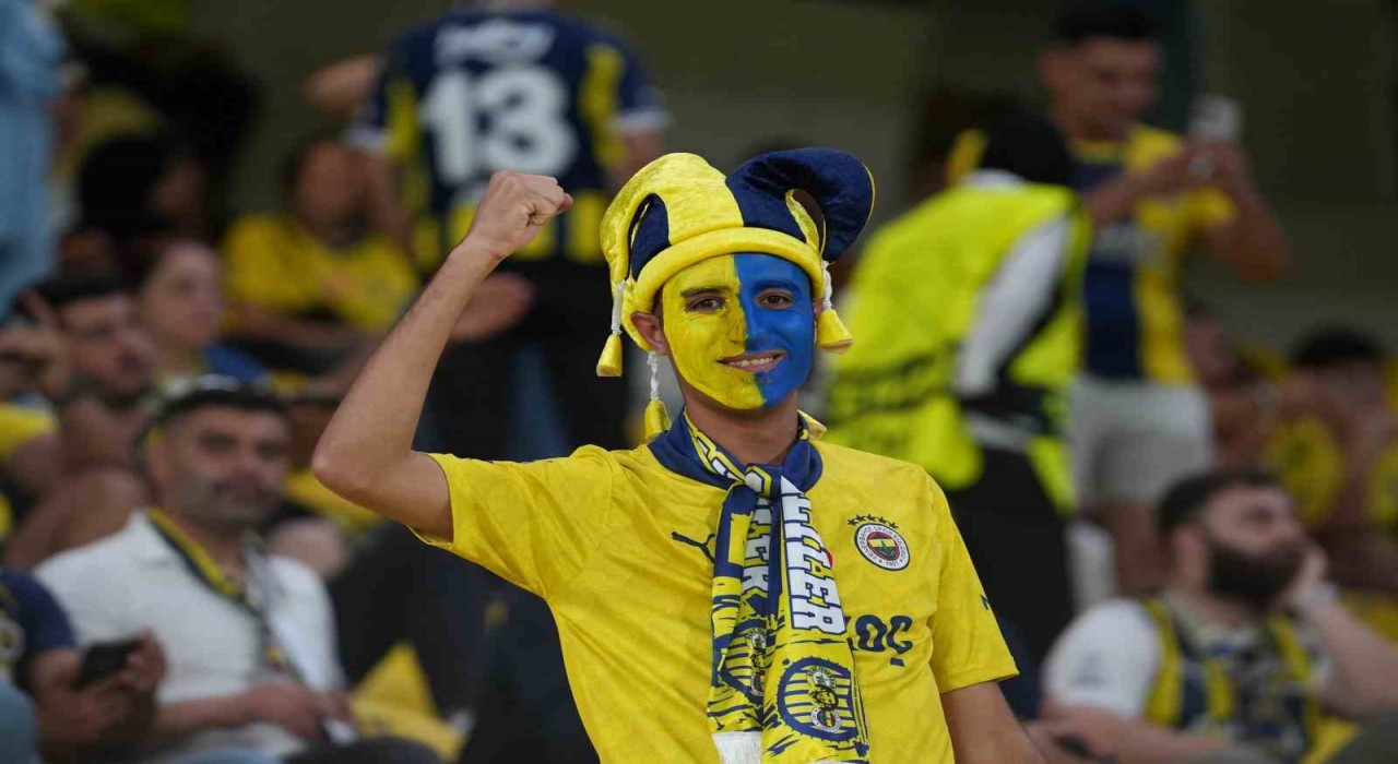 UEFA Şampiyonlar Ligi: Fenerbahçe: 0 - Benfica: 0 (Maç devam ediyor)