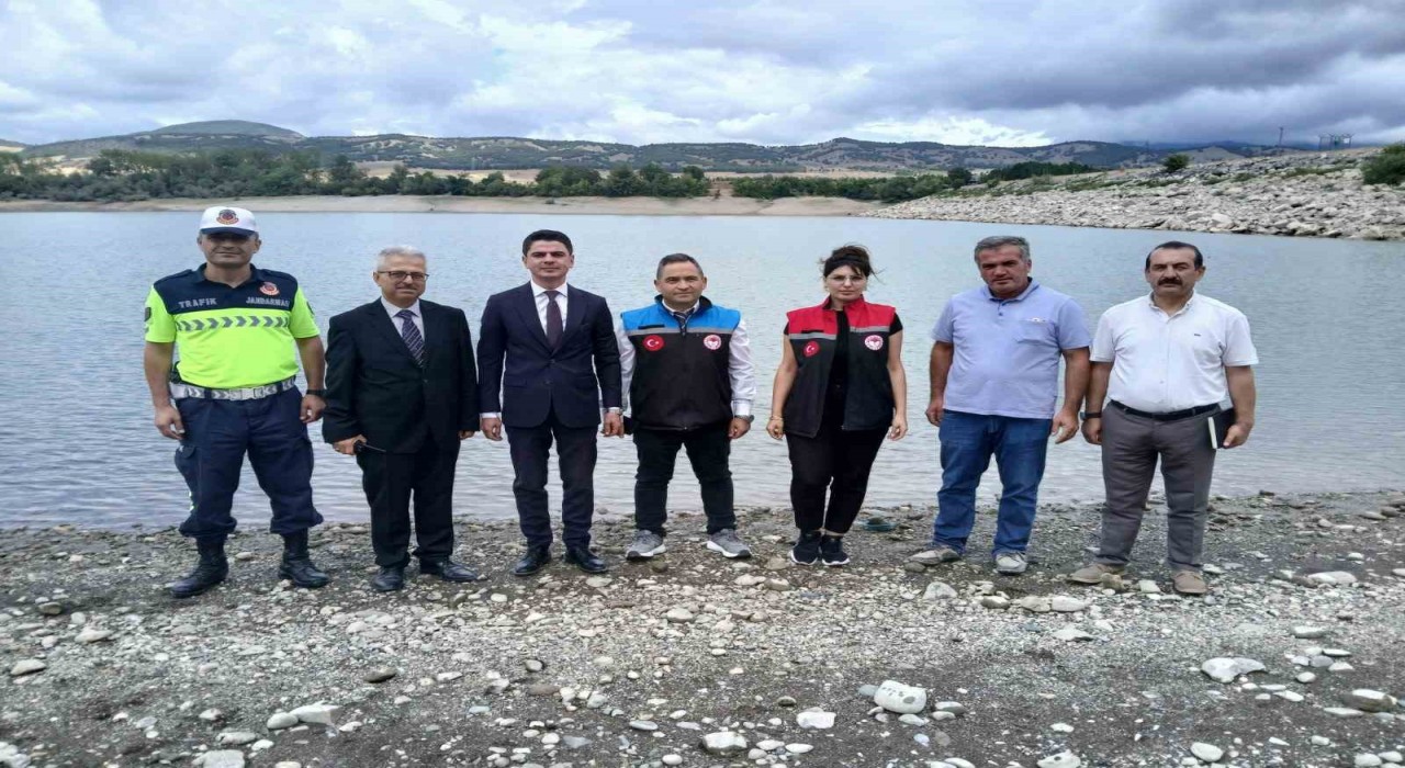 Uluköy Barajına 25 bin aynalı sazan bırakıldı