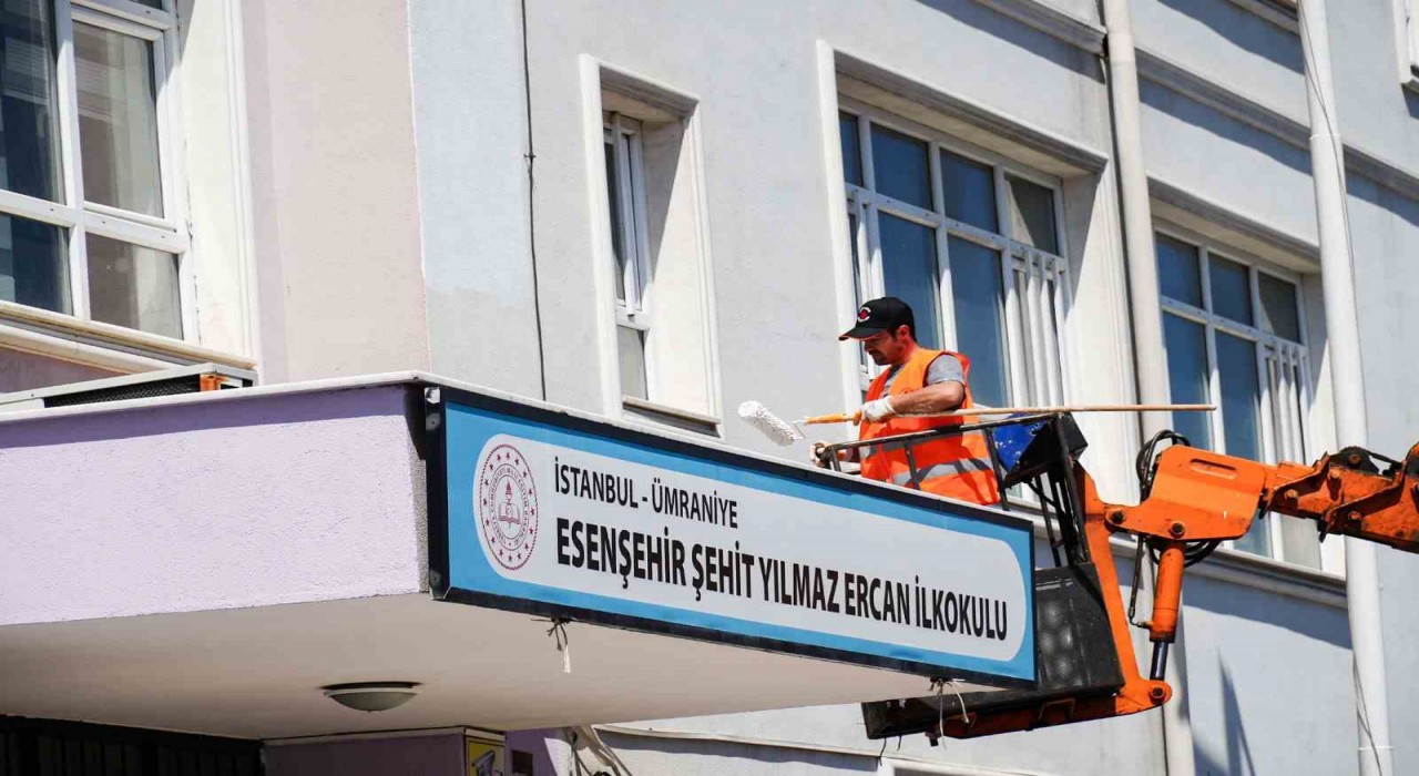 Ümraniye Belediyesinden okullara yeni dönem öncesi bakım ve onarım desteği