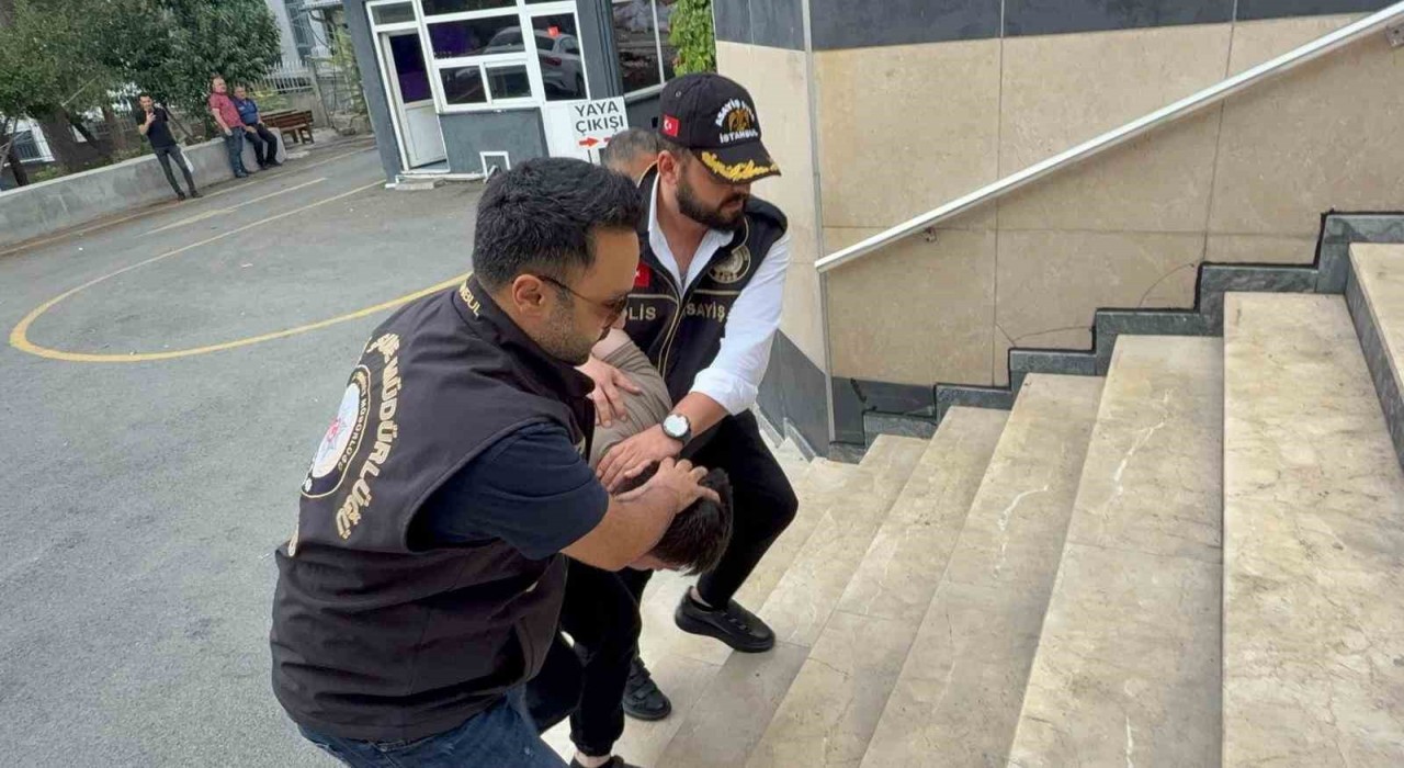 Ümraniyede karısının boğazını keserek öldüren saldırgan emniyete getirildi