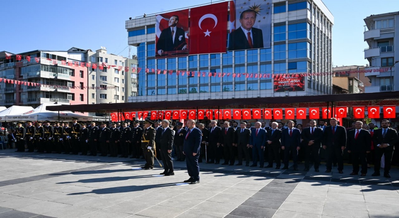 Uşakta 30 Ağustos Zafer Bayramı coşkuyla kutlandı