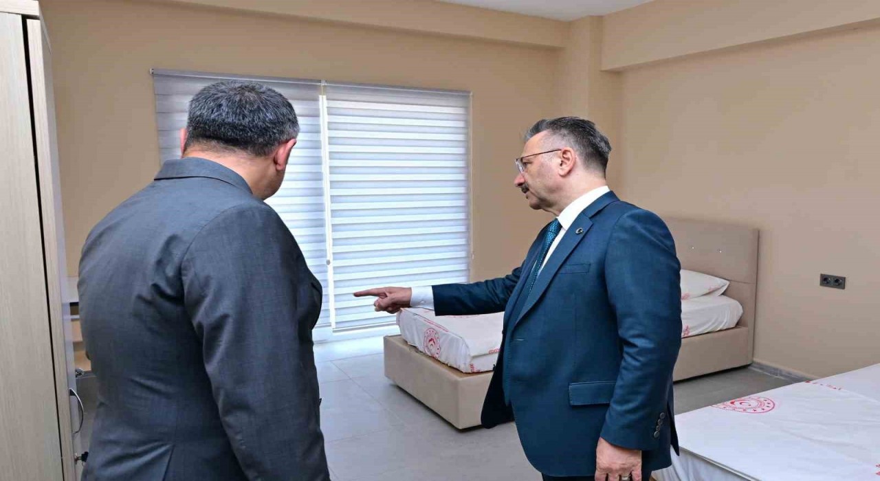 Vali Aksoy, Fethi Yılmaz Sezer Yaşlı Bakım ve Rehabilitasyon Merkezini ziyaret etti