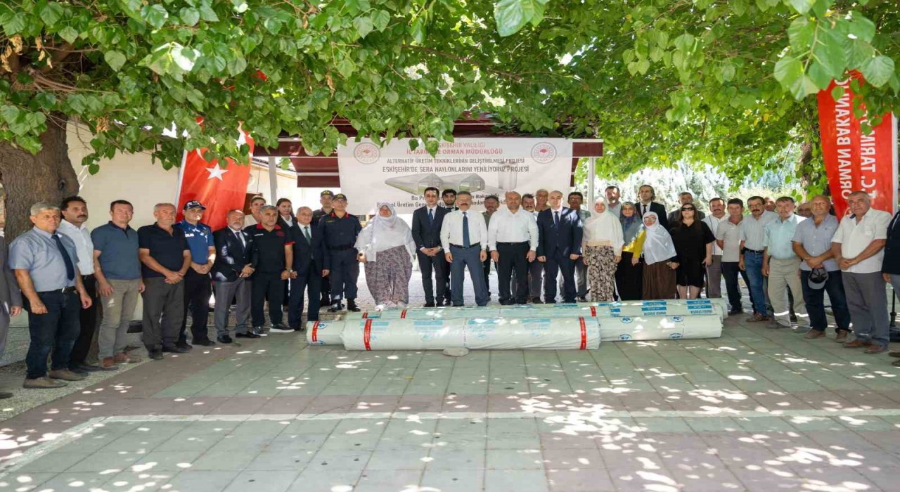 Vali Aksoy Mihalgazide sera örtüsü teslim törenine katıldı