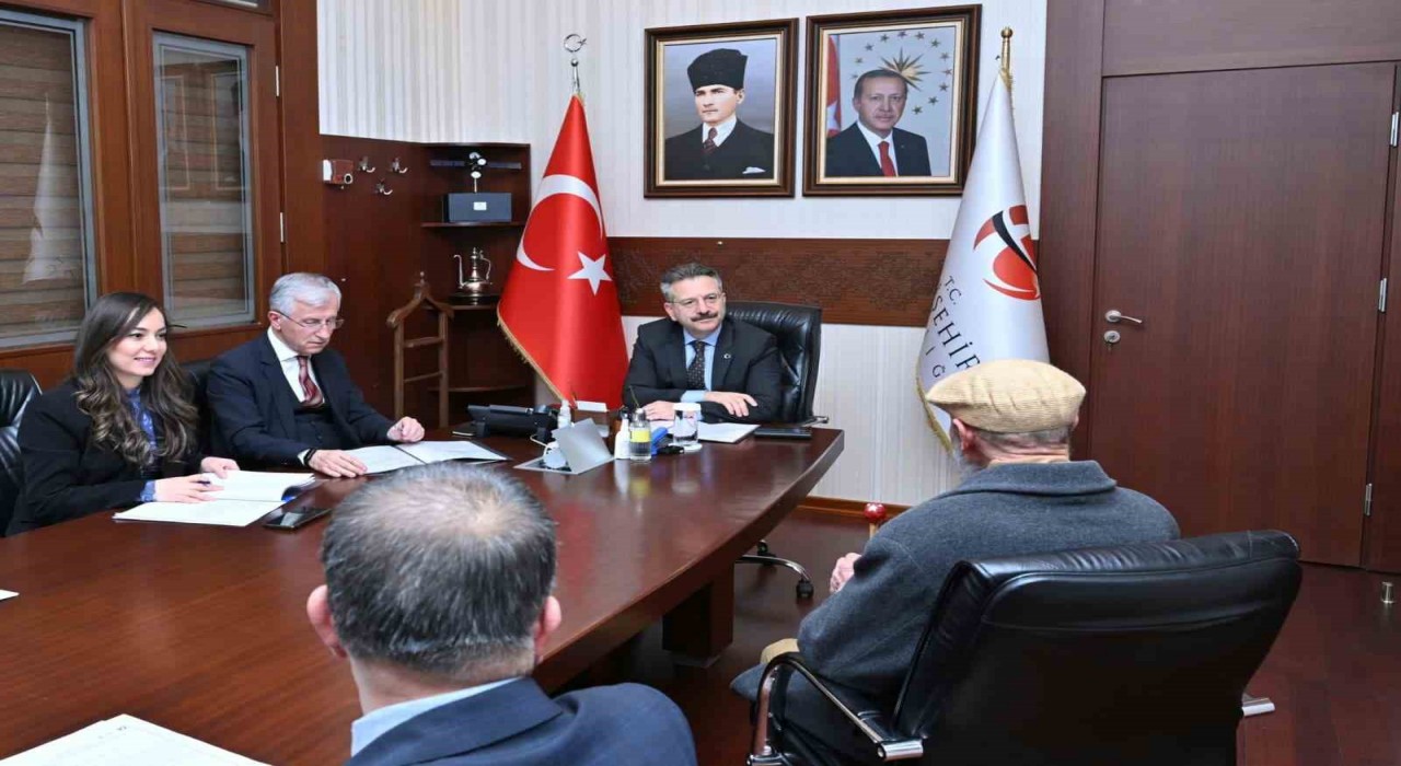 Vali Aksoy, onlarca Halk Gününde yüzlerde vatandaşı dinledi