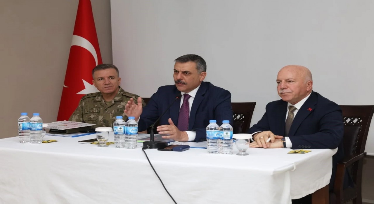 Vali Çiftçiden orman varlığı ikazı